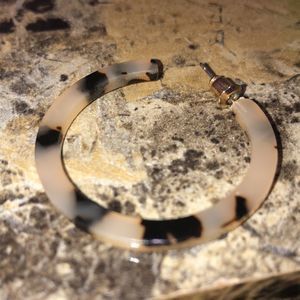Fashion jewelry Leopard open hoop earrings